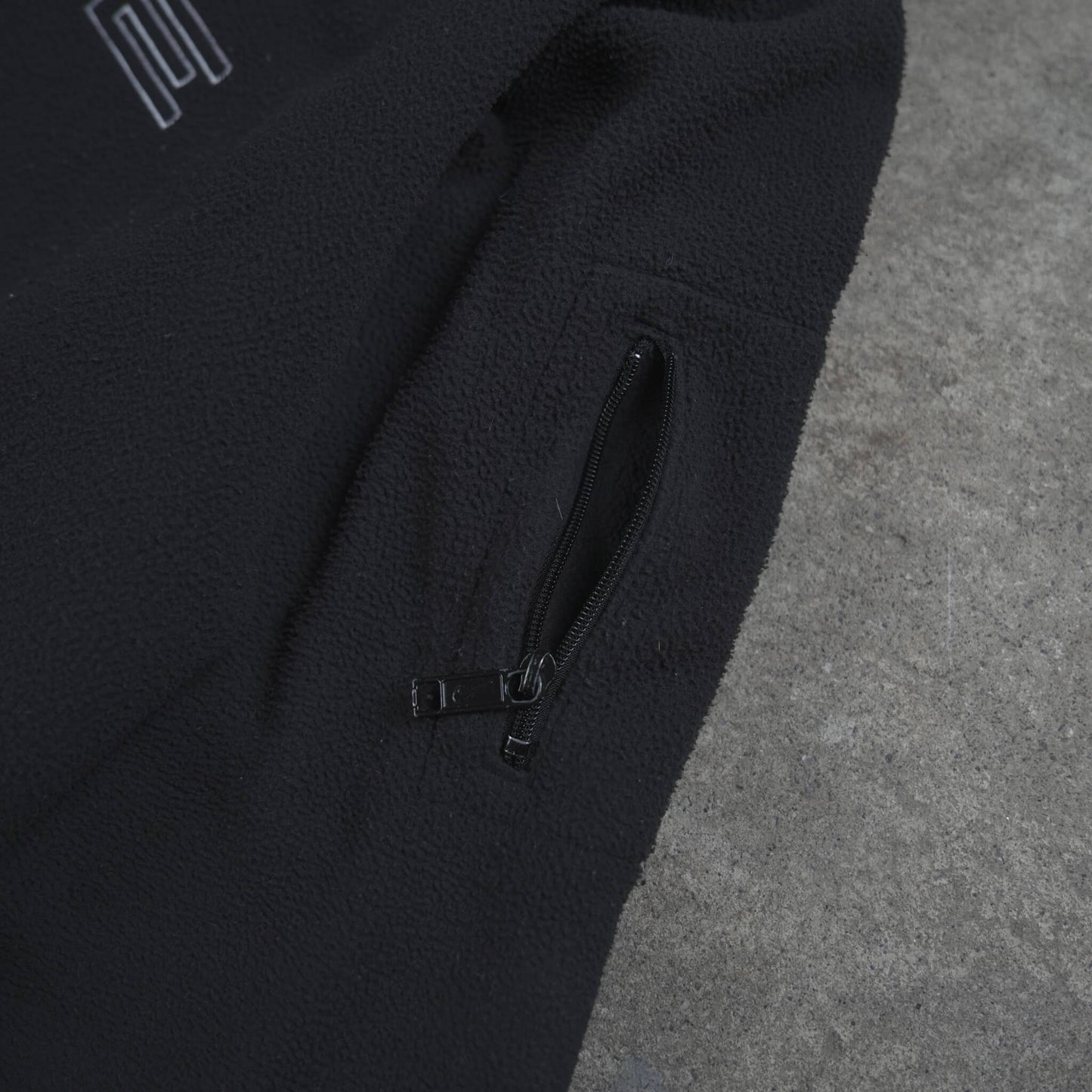 Nike Vintage Spellout 1/4 Zip Fleece Black (M)