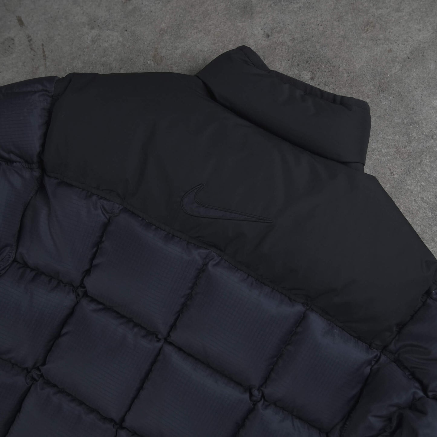 Nike Vintage Puffer Jacket Black (Fit XS-S)