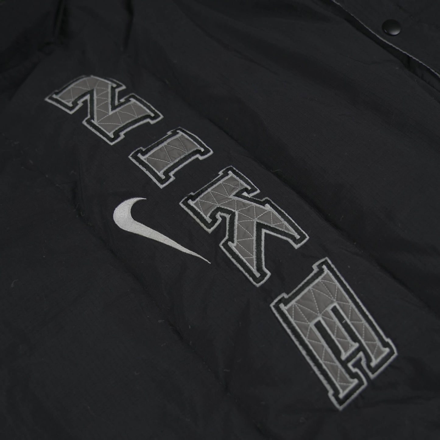 Nike Vintage Backprint Puffer Jacket Black (Fit S)