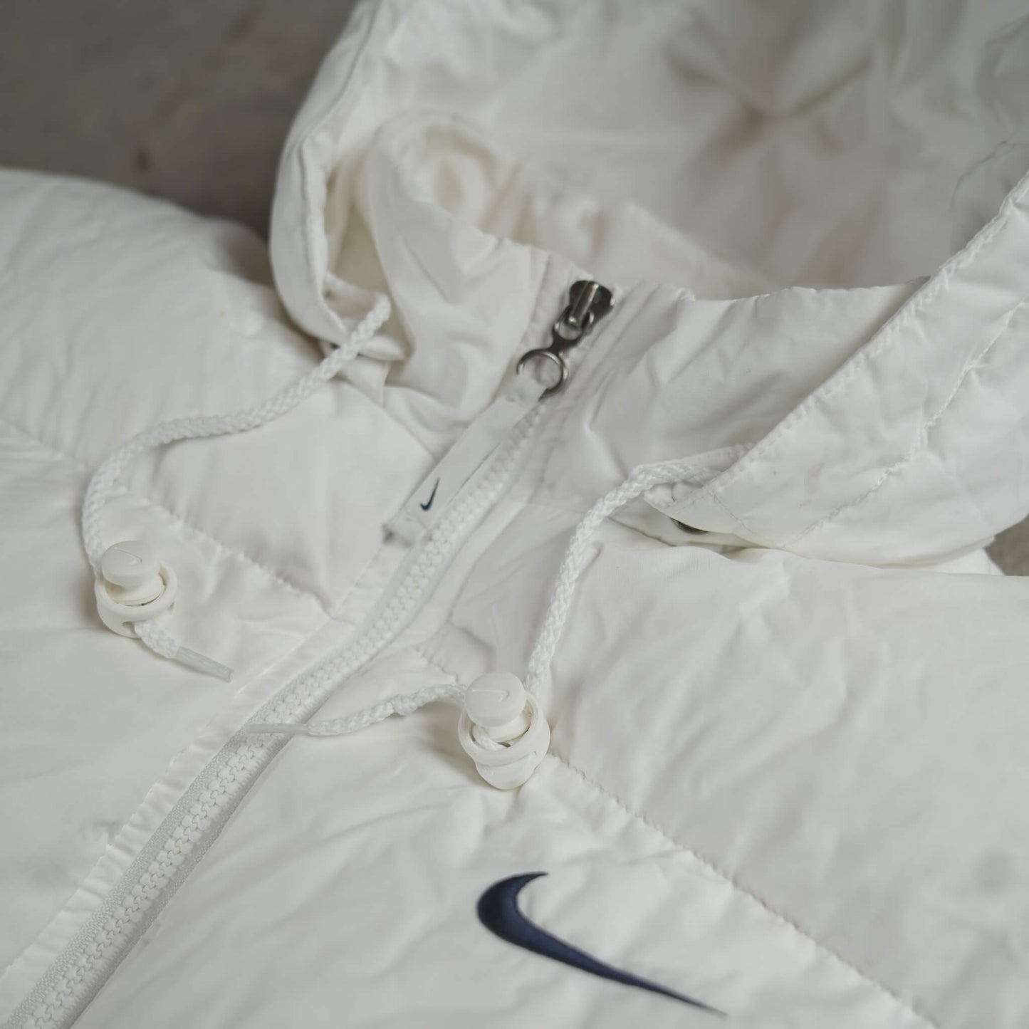 Nike Vintage Backprint Puffer Jacket White (L)