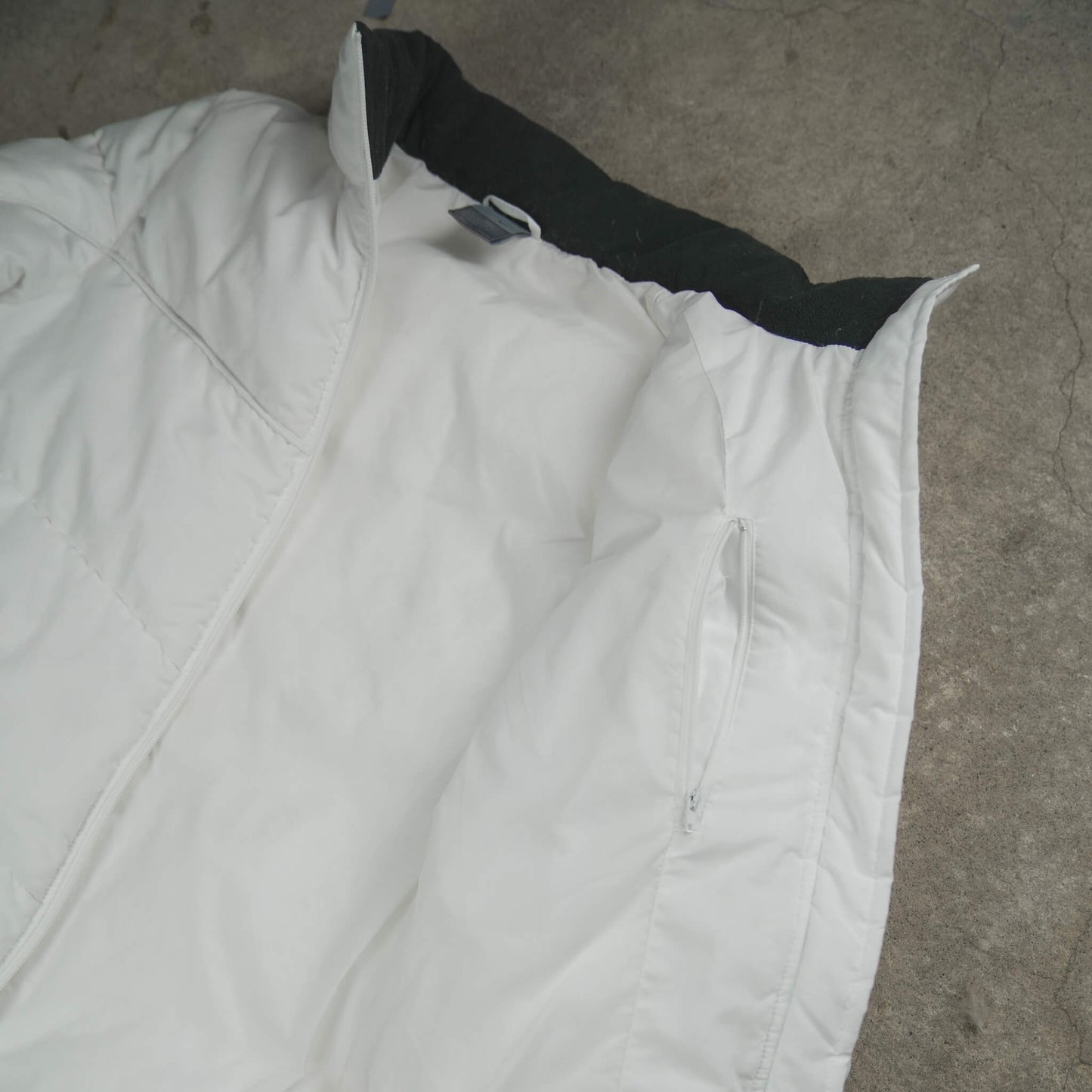 Nike Vintage Puffer Jacket White (Women L)