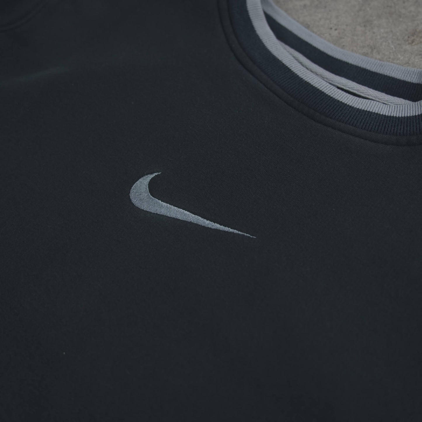 Nike Vintage Center Swoosh Sweater Black (L)