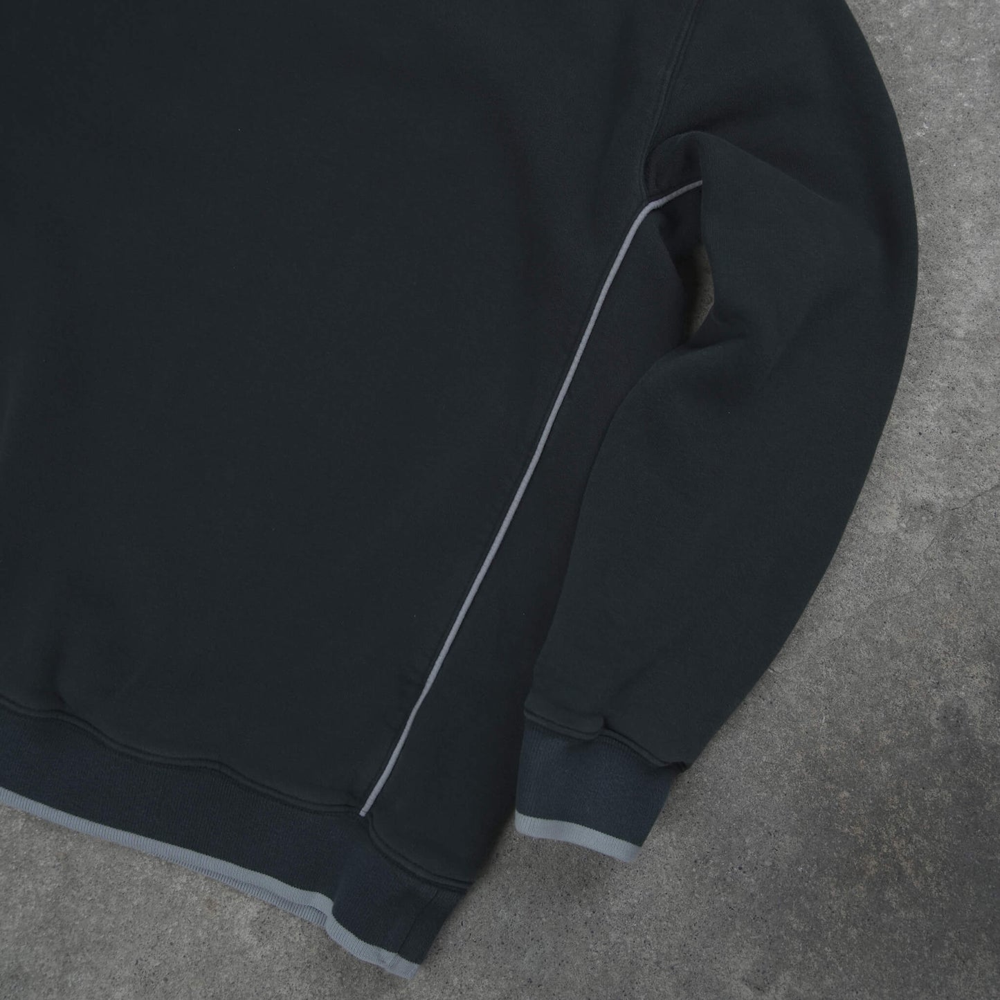 Nike Vintage Center Swoosh Sweater Black (L)