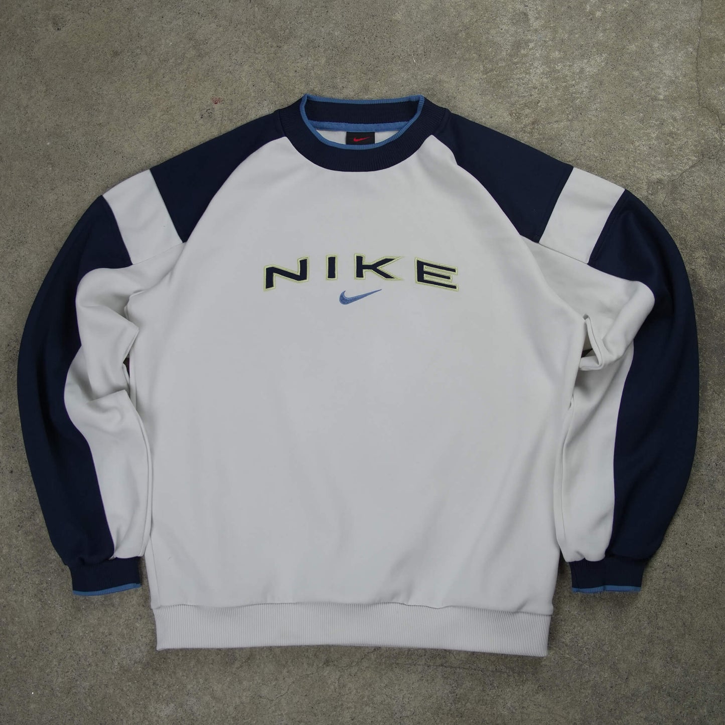 Nike Vintage Spellout Sweater White (Kids XL)