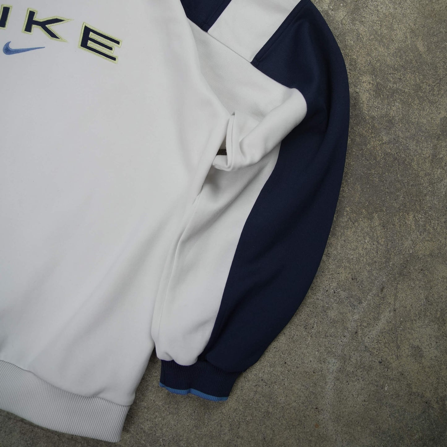 Nike Vintage Spellout Sweater White (Kids XL)