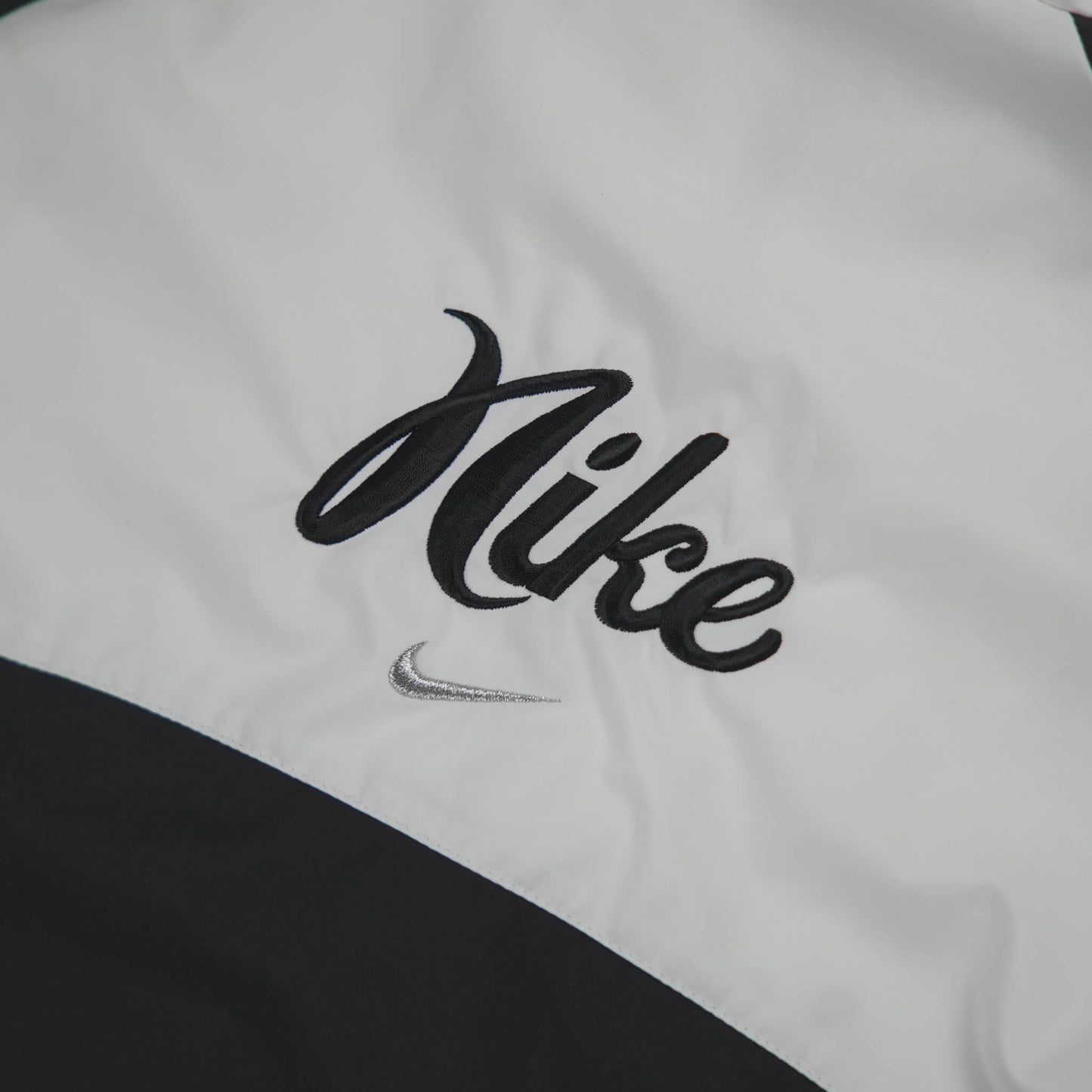 Nike Vintage Trainingsjacke Schwarz (L)
